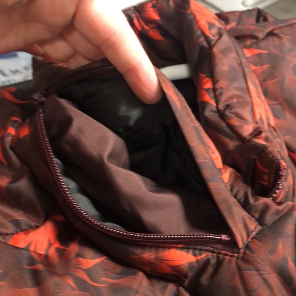 π - bunny sale - Grenouille puff jacket π§₯ to celebrate the maple π π leaf - Picture 6 of 8